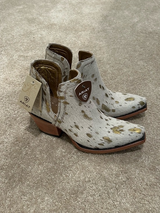 Ariat Shoes - NWT Ariat boots